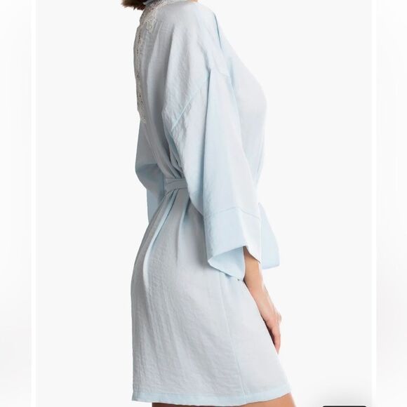 In Bloom by Jonquil Philipa Lace Trim Satin Wrap Pale Blue NWT IN PACKAGING - Picture 3 of 7